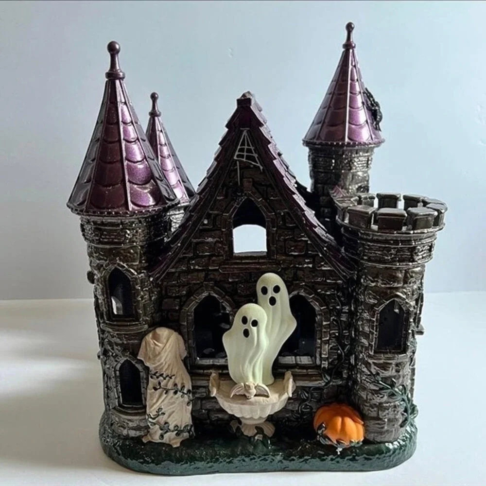 Bath and Body Works 2023 Halloween Haunted‎ Castle 3-Wick Candle Luminary Glows